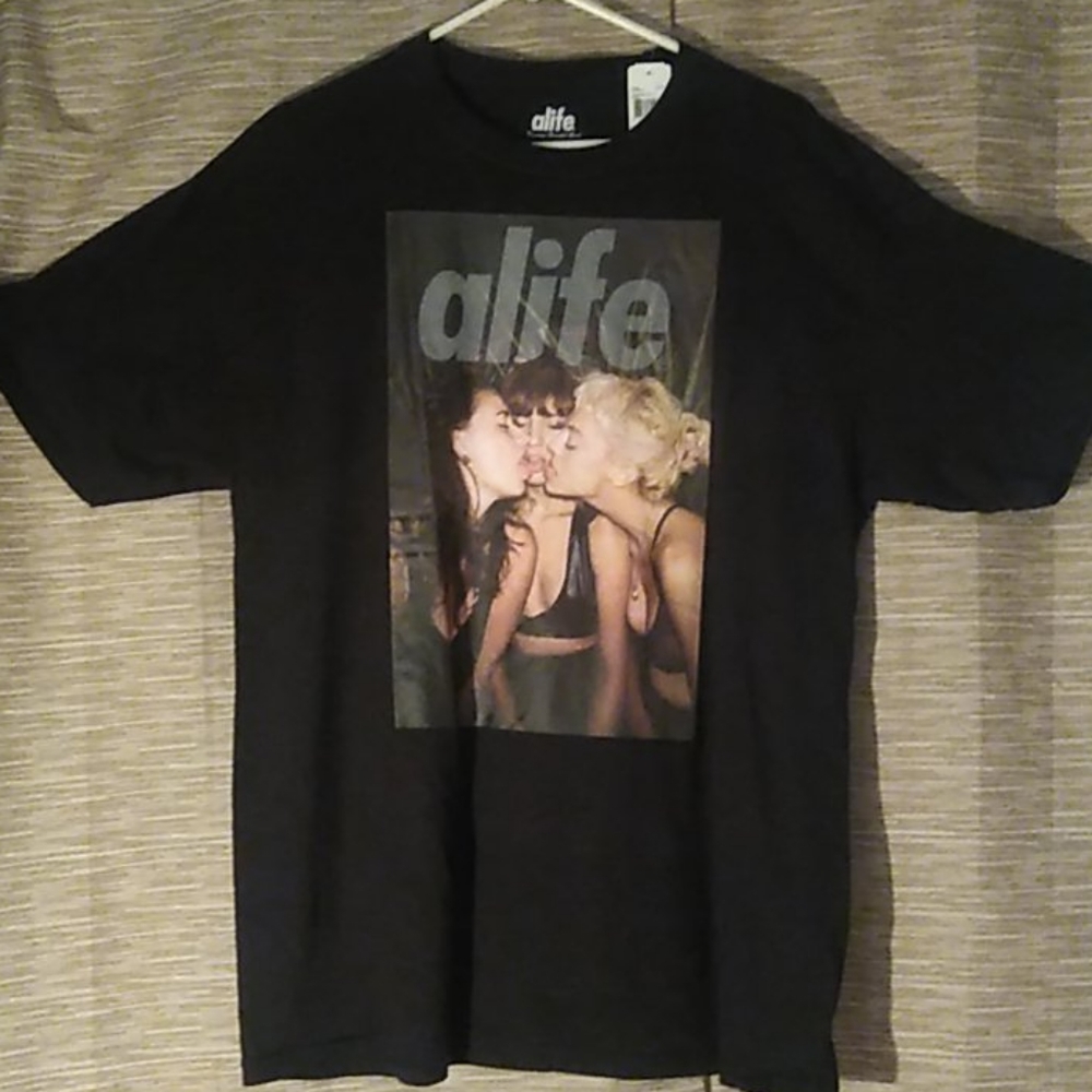 ALIFE TONGUES TEE
